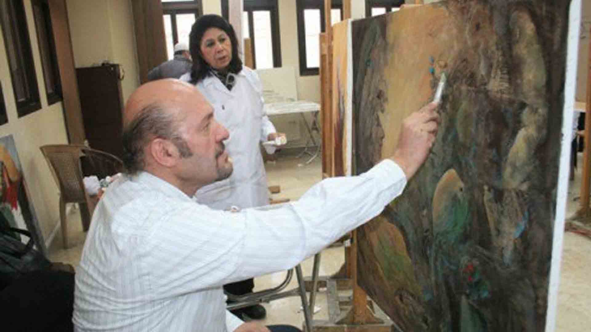 يمكن فصله عن حياة المجتمع.. التشكيلي عدنان حميدة لـ “الوطن”: الفن يؤدي دوراً في بناء الوعي
