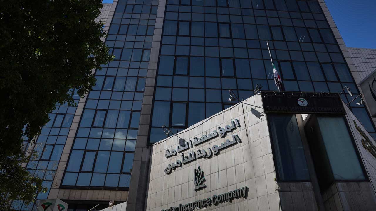 قطاع التأمين.. الثقة المؤجلة تعطل دوره الاقتصادي.. ‏باحث لـ «الوطن»: التعويضات وتوسيع المنتجات مدخلان لإنعاشه